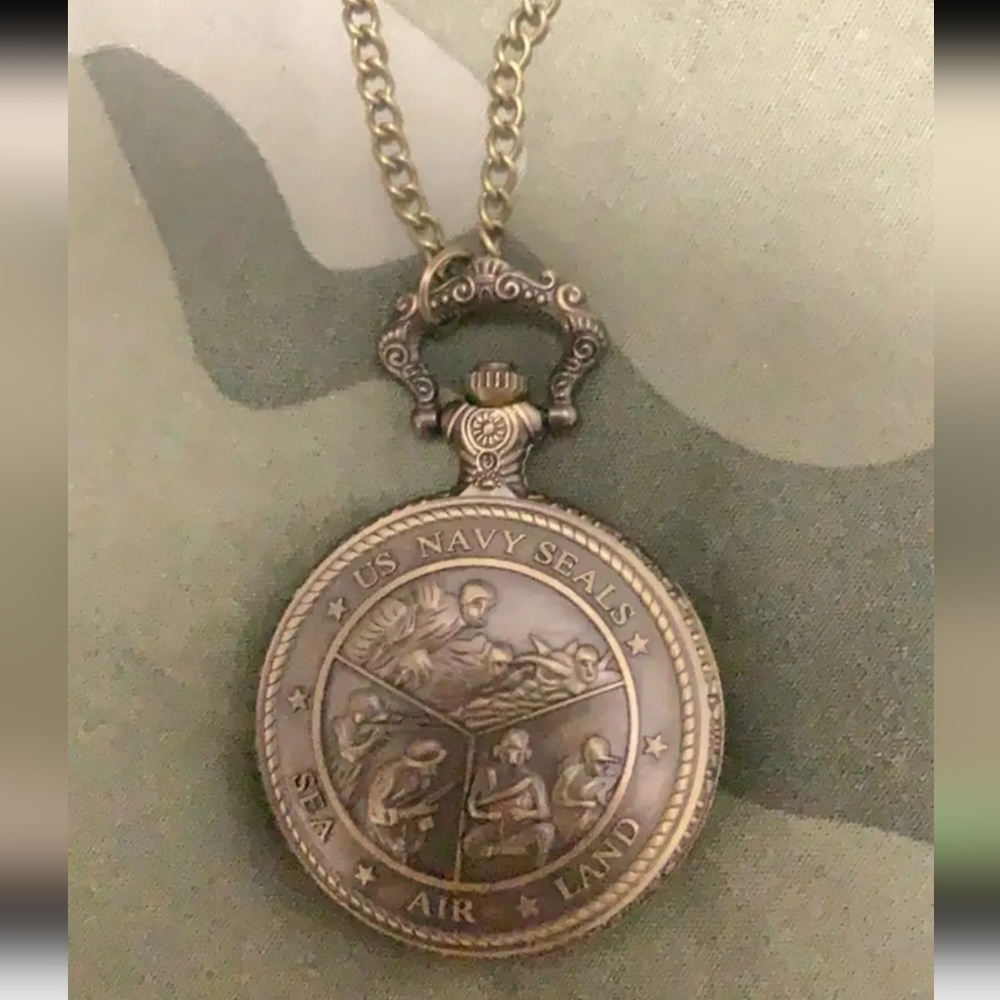 New Navy Seals quartz pocket watch